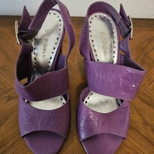 BCBG GIRLS HEEL SIZE 7B PURPLE